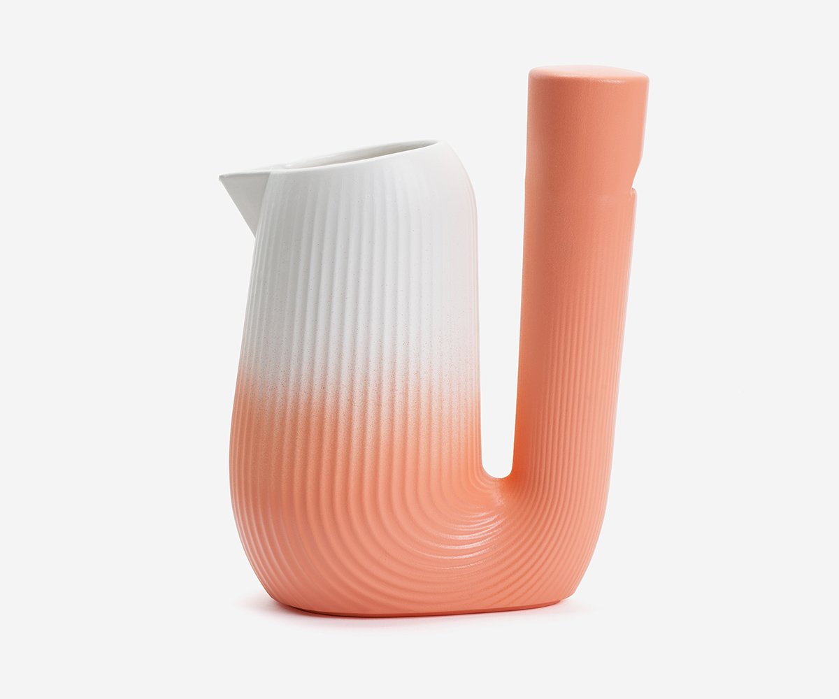 Pan carafe with a coral gradient glaze